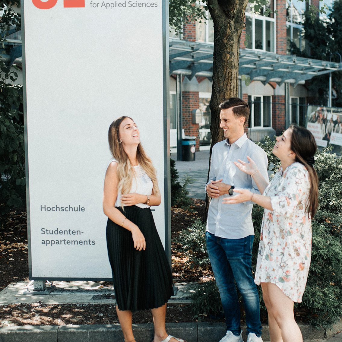 Iserlohn Students In front of Campus